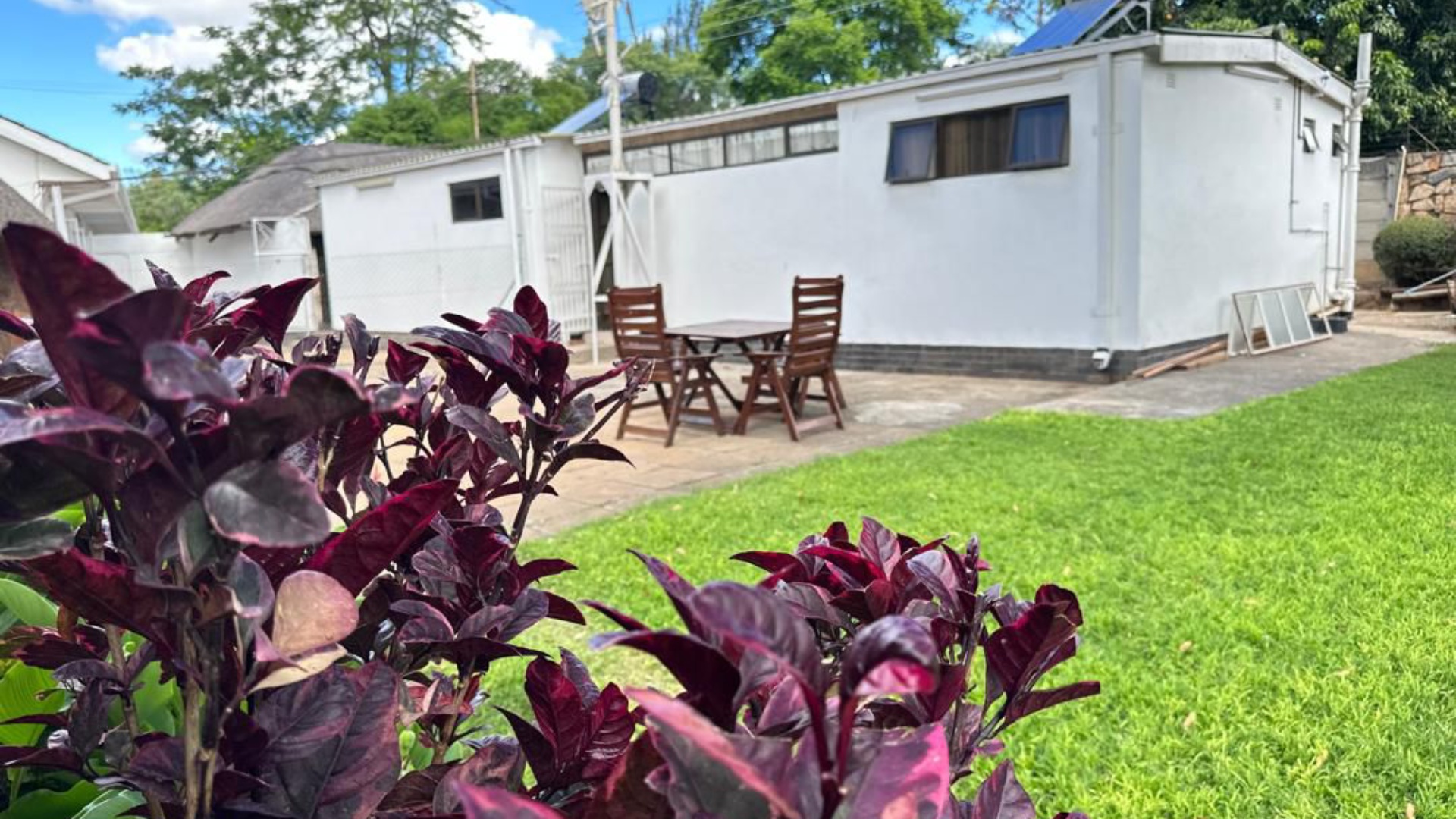 white_porch_sunview_02