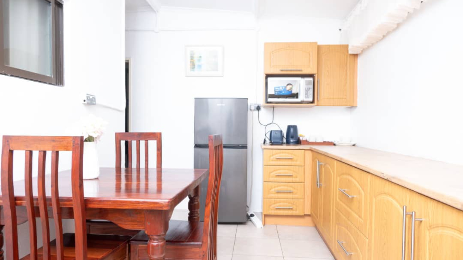 white_porch_sunview_03